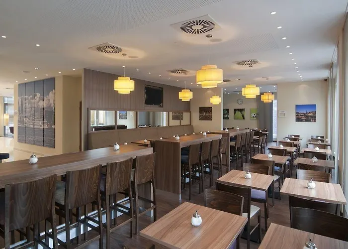 Express - St. Pauli-messe Hotel
