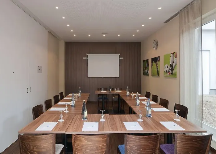 Express - St. Pauli-messe Hotel